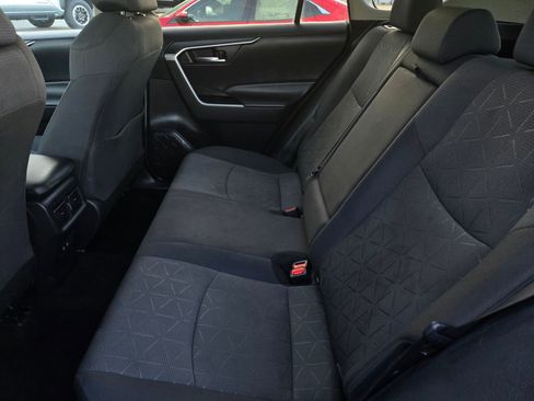 Used 2021 Toyota RAV4 XLE image 11