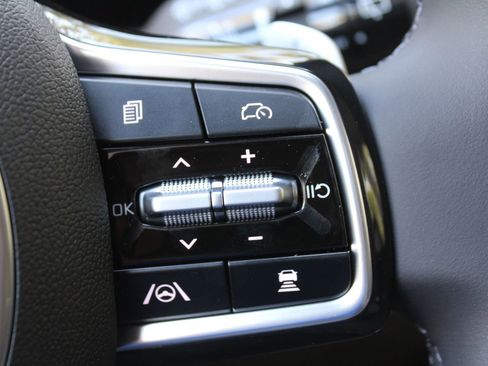 New 2026 Kia Carnival EX image 37