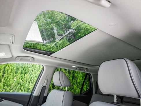 Certified 2025 Honda Pilot Elite image 28