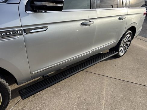 Used 2023 Lincoln Navigator L Reserve image 16