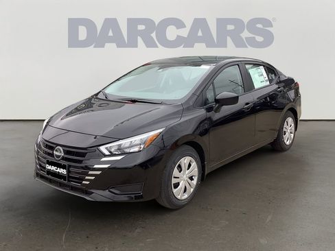 Used 2025 Nissan Versa S w/ Trunk Package image 3