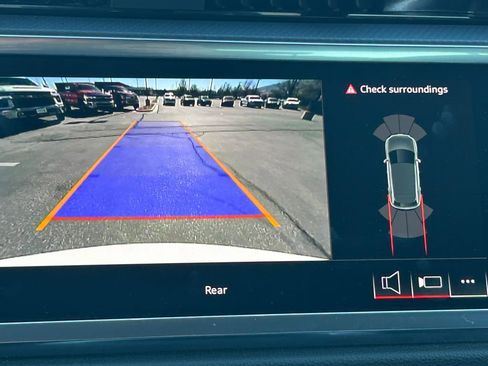 Used 2025 Audi Q3 2.0T Premium image 15