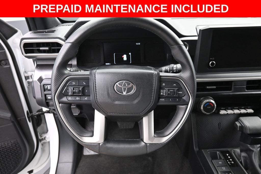 Certified 2025 Toyota 4Runner SR5 AWD/4WD image 15