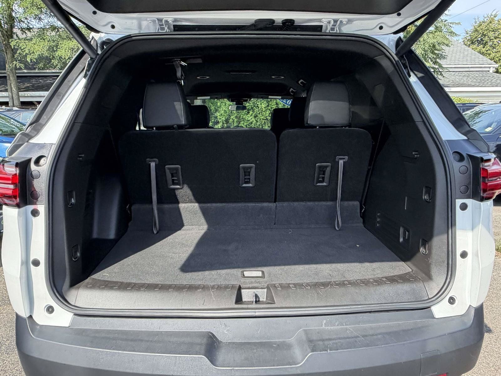 Certified 2023 Chevrolet Traverse LT FWD image 7