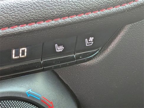 Used 2021 Chevrolet Blazer RS w/ Enhanced Convenience Package image 26