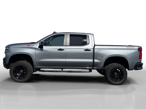 Used 2021 Chevrolet Silverado 1500 LT Trail Boss w/ Convenience Package II image 2
