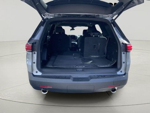 Used 2023 Chevrolet Traverse LT AWD/4WD image 9