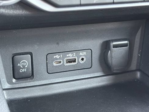 Used 2025 Nissan Sentra SV FWD image 18
