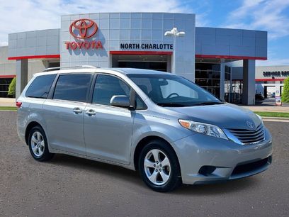 Used 2017 Toyota Sienna LE