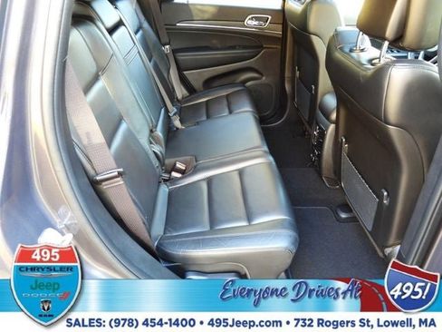 Used 2021 Jeep Grand Cherokee Limited image 12