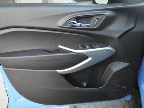 Used 2024 Chevrolet Trax RS w/ Driver Confidence Package image 14