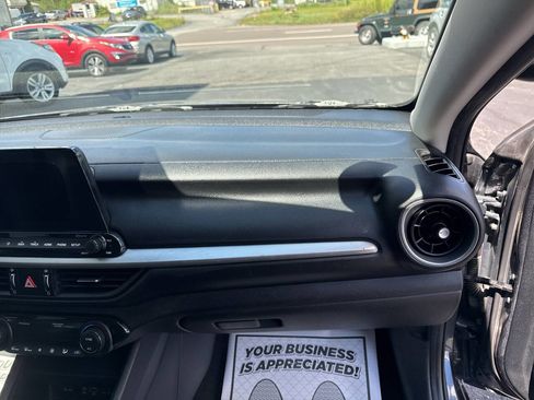 Used 2019 Kia Forte LXS image 22