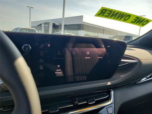 Used 2025 Buick Envista Avenir FWD image 24