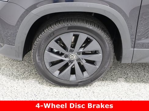 Used 2022 Volkswagen Taos S image 11