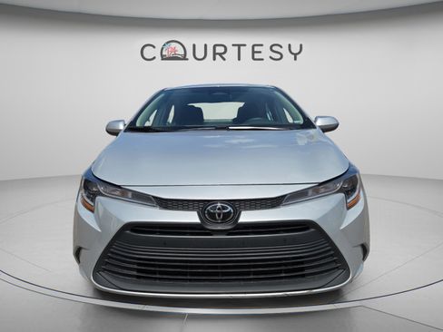 Certified 2024 Toyota Corolla LE FWD image 8