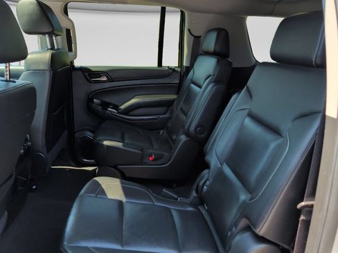 Used 2020 GMC Yukon XL SLT w/ Premium Edition AWD/4WD image 31