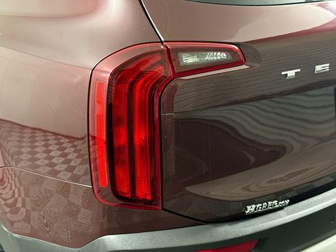 Used 2020 Kia Telluride LX image 36