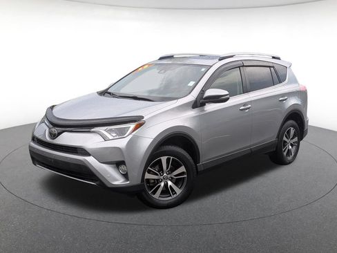 Used 2018 Toyota RAV4 XLE FWD image 13