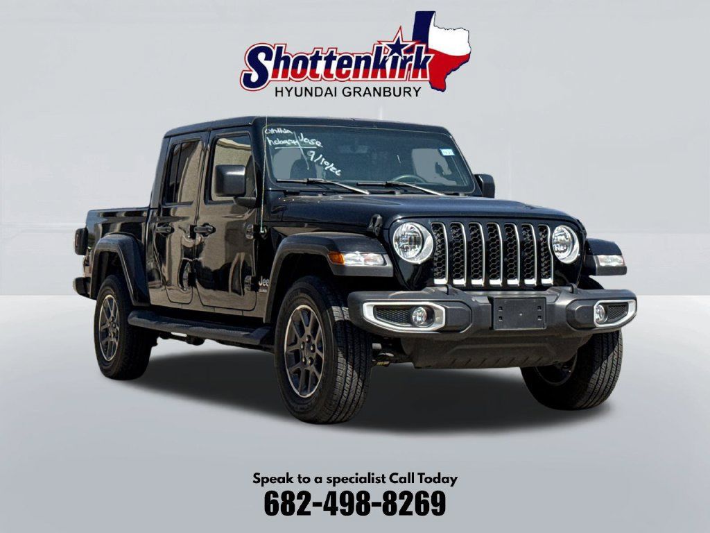 Used 2020 Jeep Gladiator Overland w/ Popular Equipment Package AWD/4WD image 3