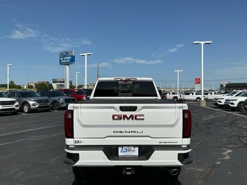 Used 2025 GMC Sierra 2500 Denali w/ Denali Reserve Package AWD/4WD image 4