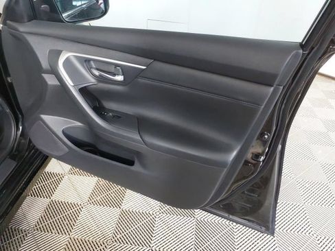 Used 2017 Nissan Altima 2.5 SR w/ Midnight Edition Package FWD image 20