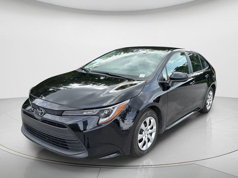 Used 2024 Toyota Corolla LE FWD image 1