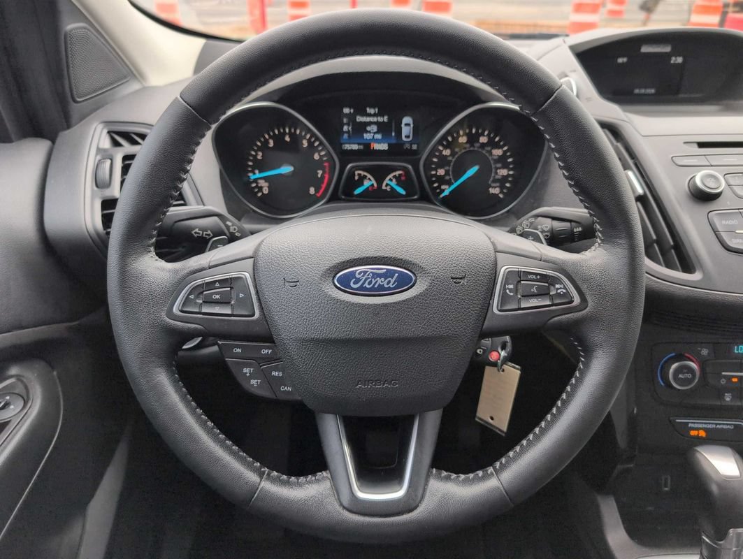 Used 2017 Ford Escape SE w/ SE Sport Appearance Package FWD image 13