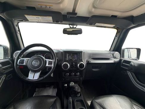 Used 2016 Jeep Wrangler Unlimited Rubicon AWD/4WD image 22