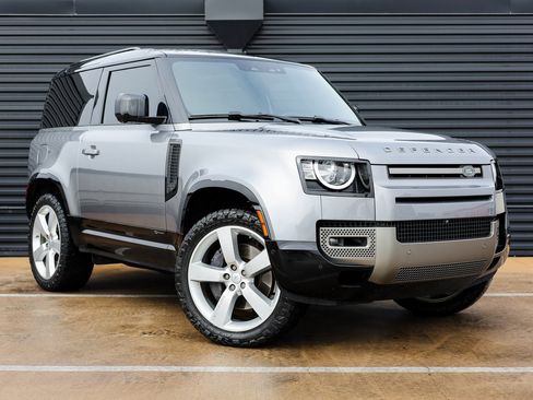 Used 2021 Land Rover Defender 90 X-Dynamic S image 9