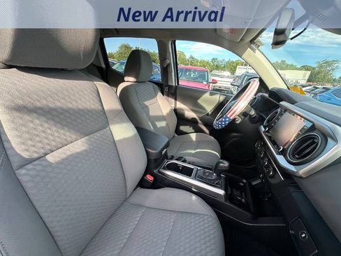 Used 2023 Toyota Tacoma SR5 AWD/4WD image 4
