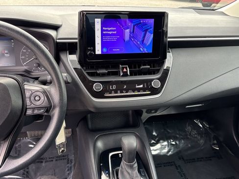 Used 2024 Toyota Corolla LE FWD image 21