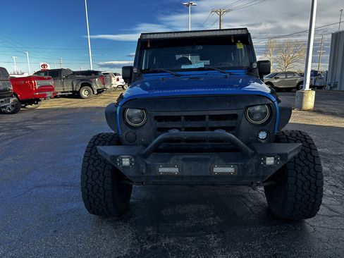 Used 2015 Jeep Wrangler Sport image 8