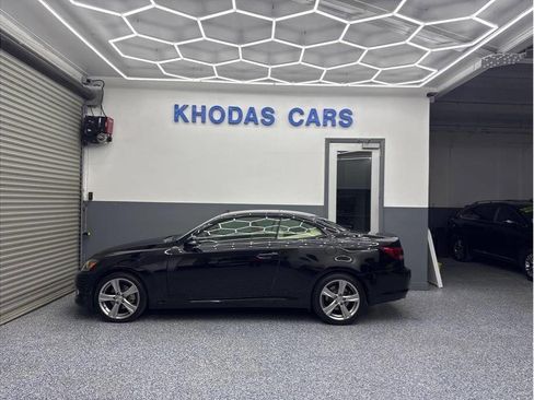Used 2012 Lexus IS 250C image 1