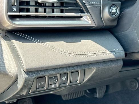 Certified 2025 Subaru Outback Limited AWD/4WD image 13