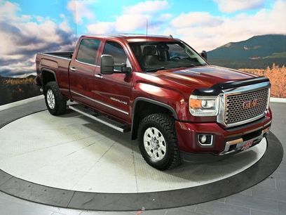 Used 2015 GMC Sierra 2500 Denali w/ Duramax Plus Package