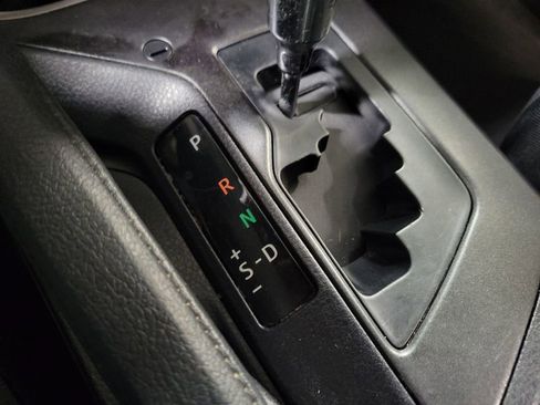 Used 2016 Toyota RAV4 LE image 15