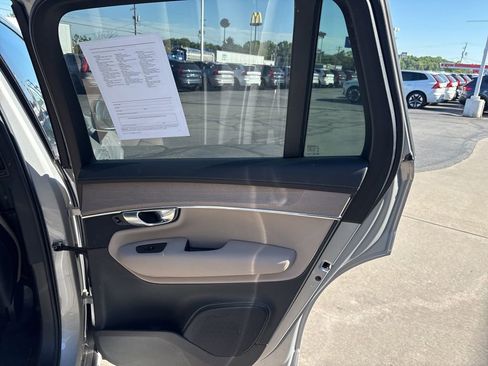 Used 2025 Volvo XC90 B6 Plus AWD/4WD image 30