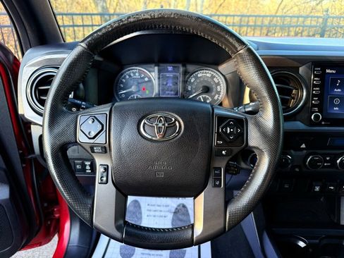 Used 2021 Toyota Tacoma TRD Off-Road image 11