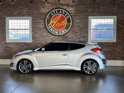 Used 2016 Hyundai Veloster Turbo image 9