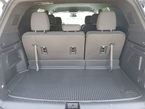 New 2026 Chevrolet Traverse LT w/ LPO, Floor Liner Package FWD image 6