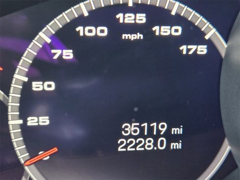 Used 2022 Porsche Cayenne image 29