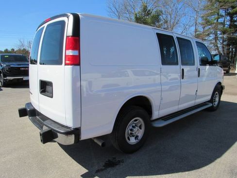 Used 2024 Chevrolet Express 2500 w/ Driver Convenience Package image 8