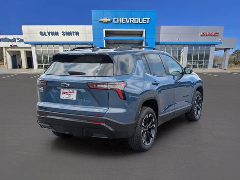 New 2026 Chevrolet Equinox RS w/ Convenience Package III FWD image 8