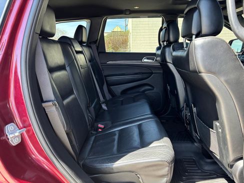 Used 2020 Jeep Grand Cherokee Limited AWD/4WD image 15