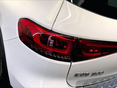 Certified 2023 Mercedes-Benz EQB 300 4MATIC image 27