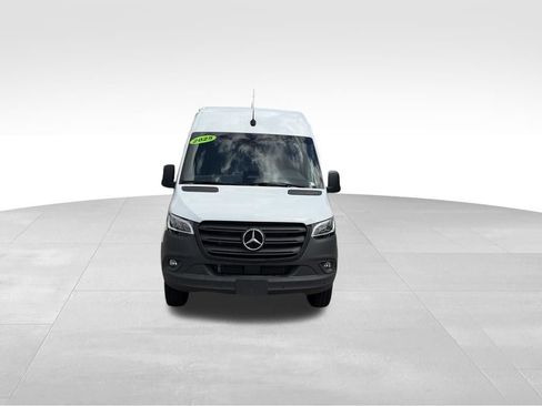 Used 2025 Mercedes-Benz Sprinter 3500 image 8