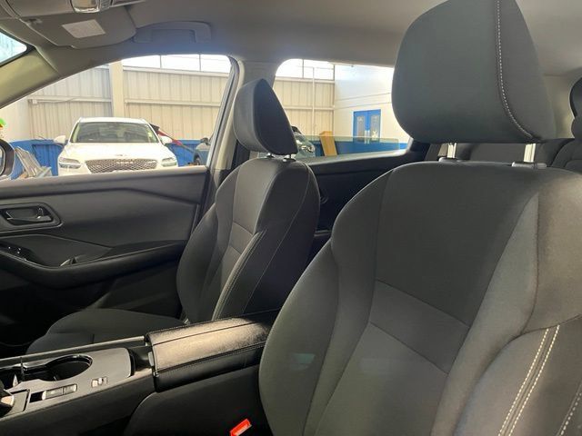 Used 2024 Nissan Rogue S FWD image 24