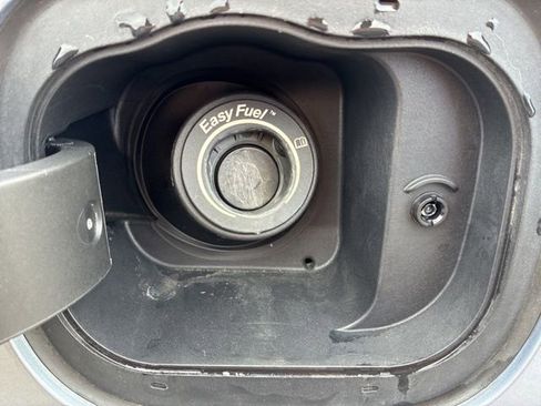 Used 2022 Ford Escape SE image 13