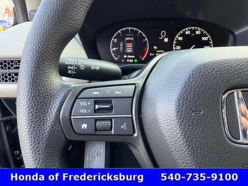 Certified 2026 Honda HR-V LX image 29