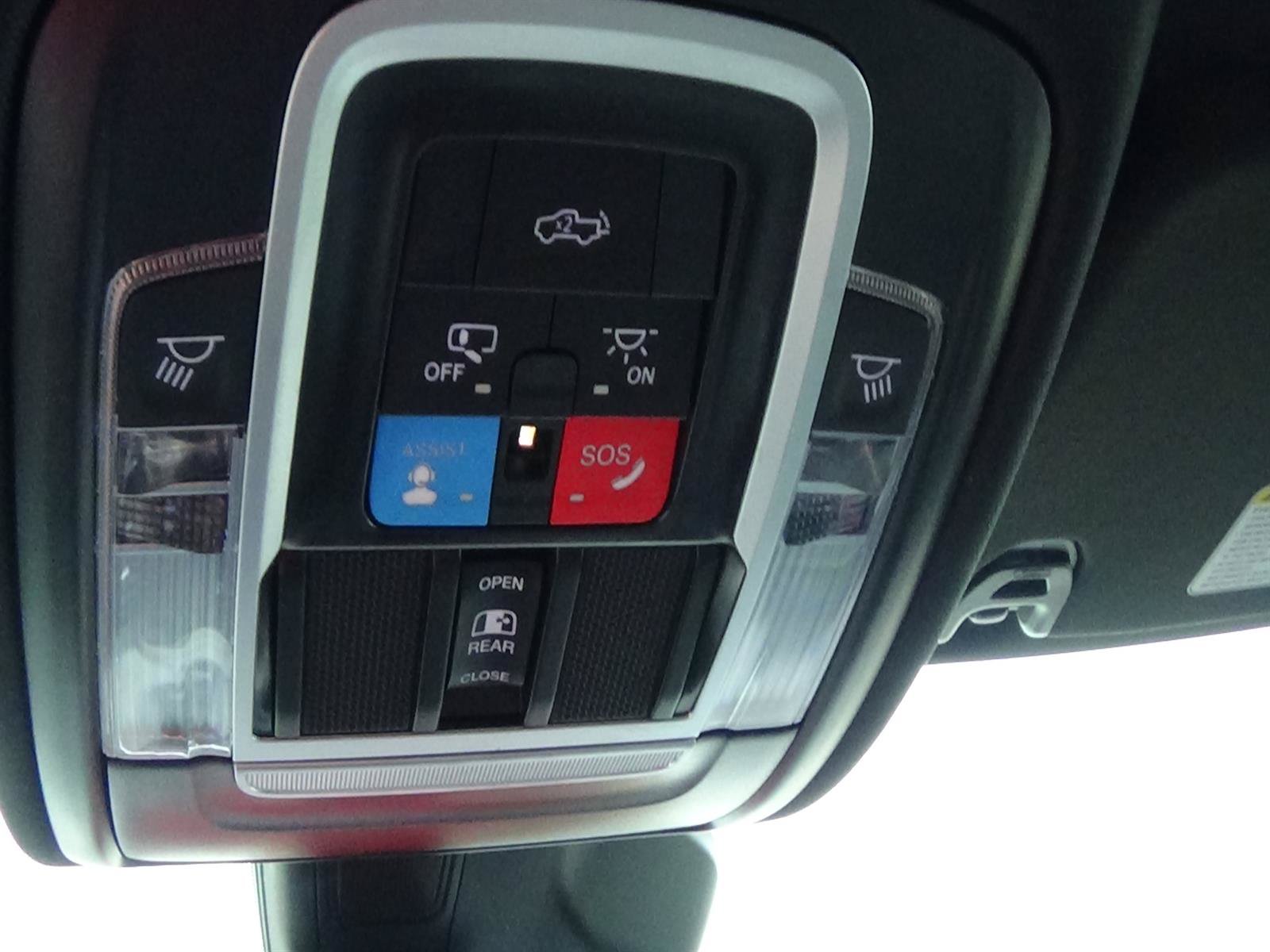 Used 2025 RAM 1500 Big Horn AWD/4WD image 31